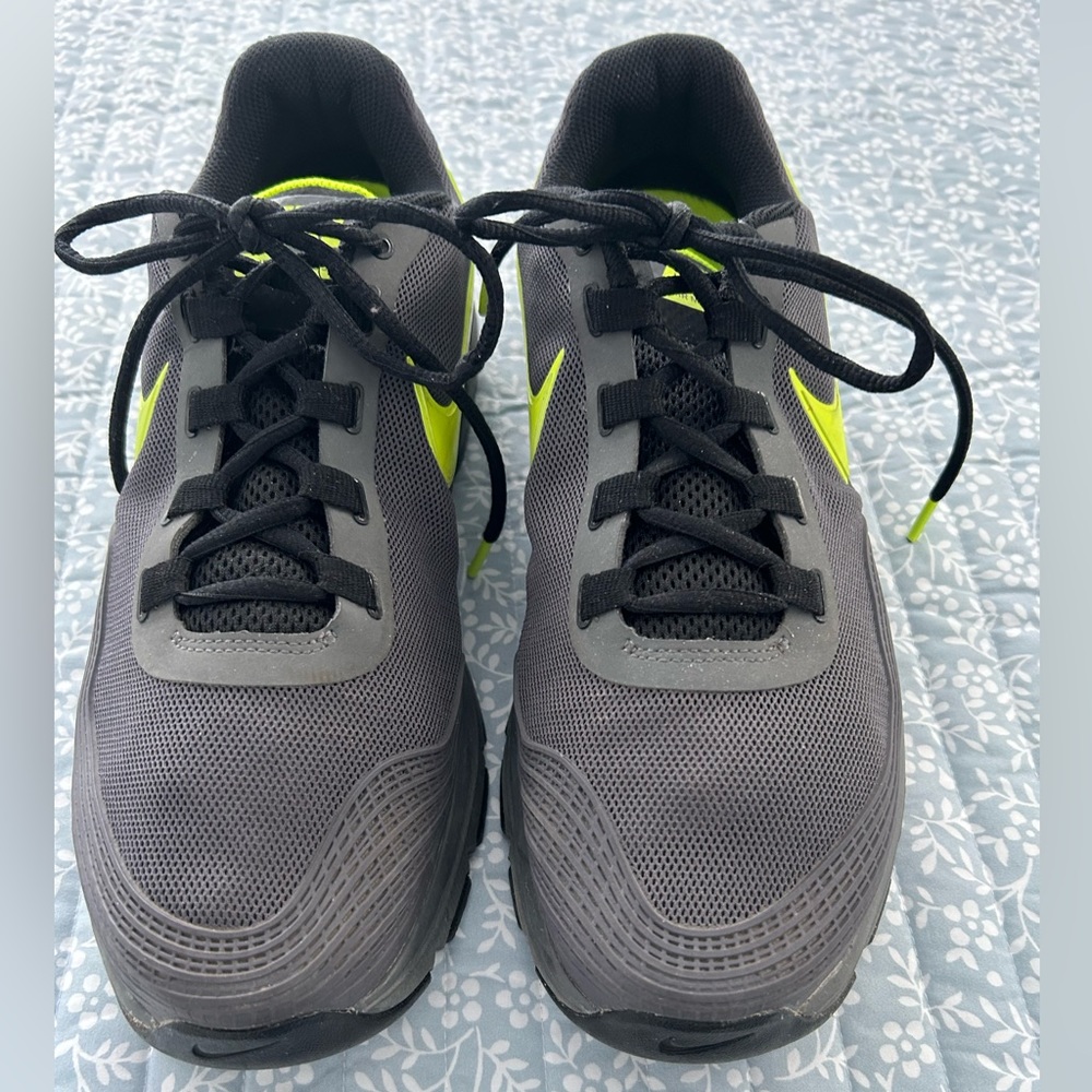 Nike Men’s air max 365 TR sneakers size 10.5